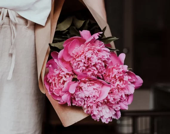 buket bunga peony